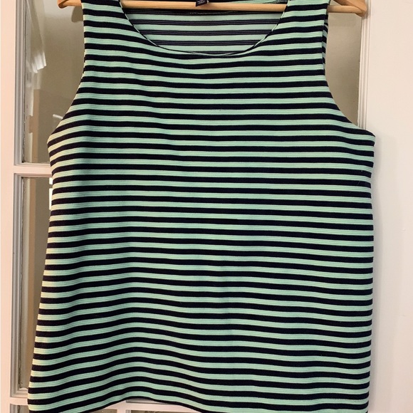 Gap & Banana Republic Summer shirt top lot! - Picture 7 of 7